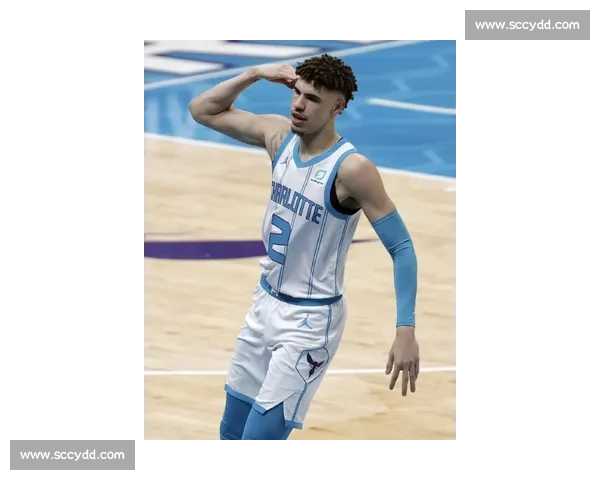 马刺双星闪耀!哈珀豪言剑指最佳新秀 首训对话 GDP 传承冠军基因 马刺双星闪耀!哈珀豪言剑指最佳新秀 首训对话 GDP 传承冠军基因