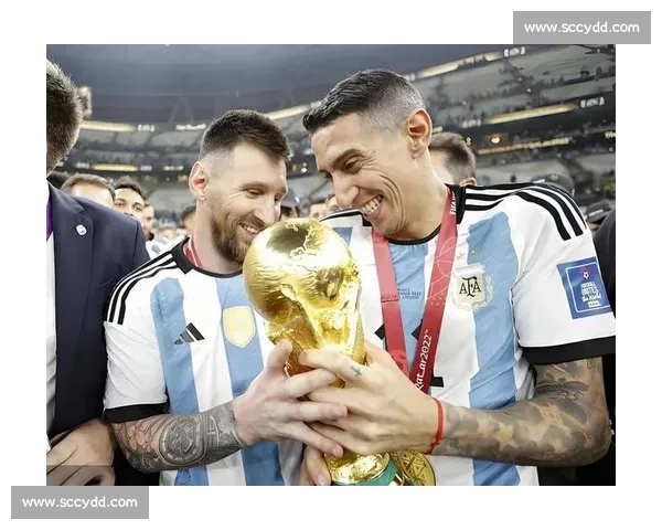 梅西迪马利亚世俱杯同框致敬:从奥运初章到世界杯巅峰的传奇友谊 梅西迪马利亚世俱杯同框致敬:从奥运初章到世界杯巅峰的传奇友谊